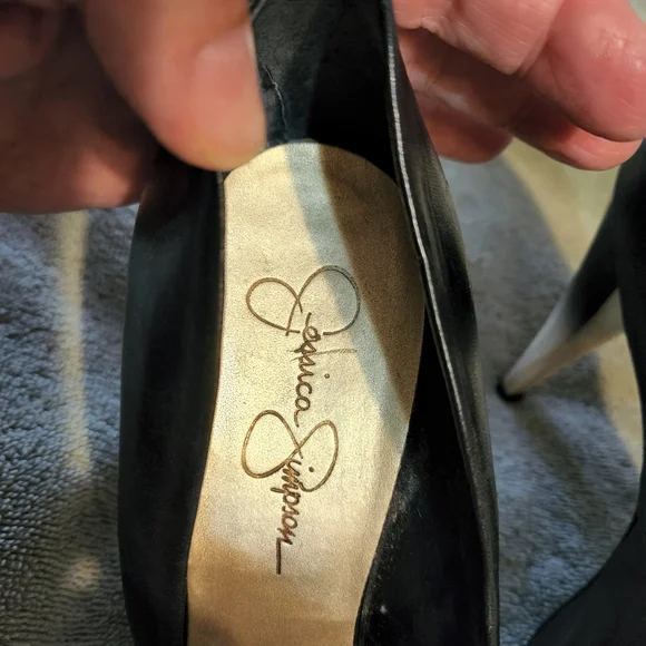 Jessica Simpson peep toe with two tone heel - Picture 5 of 8